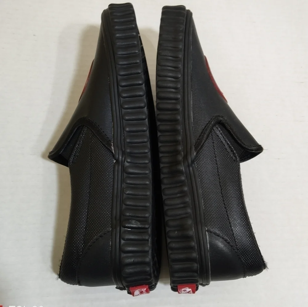 Vans Off The Wall Unisex X Marvel Leather Slip-On Shoes Black Widow 5 6.5 - Picture 5 of 11
